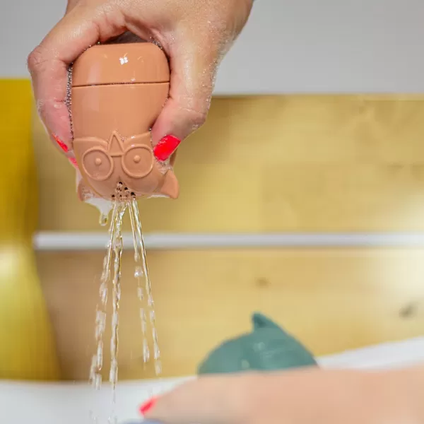 PETITE&MARS Hračky silikónové do vane AMIGOS 4 ks 6m+