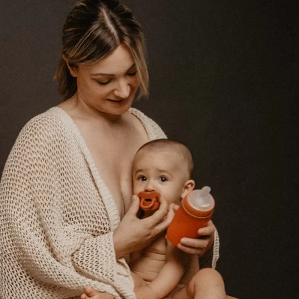 SUAVINEX Cumlík anatomické SILIKÓN 6-18m SX PRO - COLOUR ESSENCE