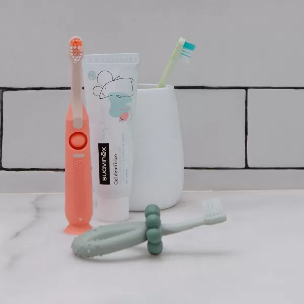 SUAVINEX Detská kefka na zúbky KIDS 2-6 rokov