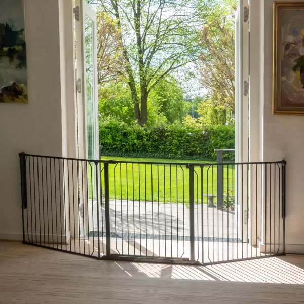 Baby Dan Universal Spatial Barrier Carl x Wide, čierna